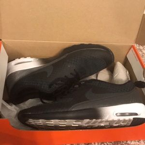 Nike Air Max Theta